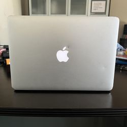 MacBook Air With Warranty 8GB RAM / 256GB SSD