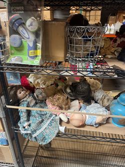 Warehouse Sale – Vintage Decor, Glassware, Dolls & Assorted Items