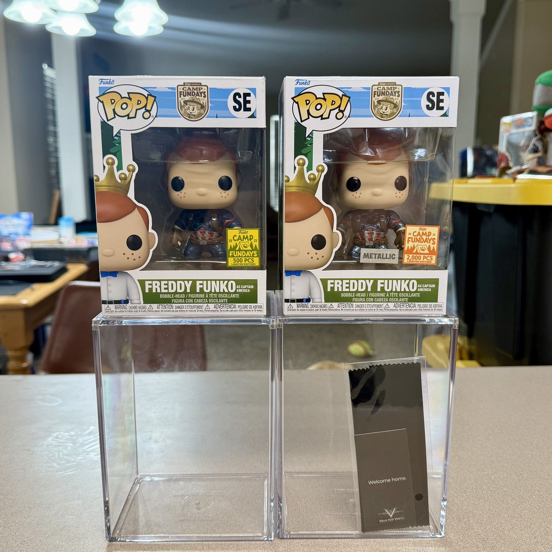 Funko POP! Freddy Funko as Captain America Bundle (LE500 & LE2000 Metallic)