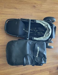 Like New Uppababy Vista stroller and bassinet combo in black