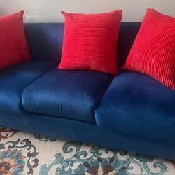 2 Comfortable Love Sofa Couches