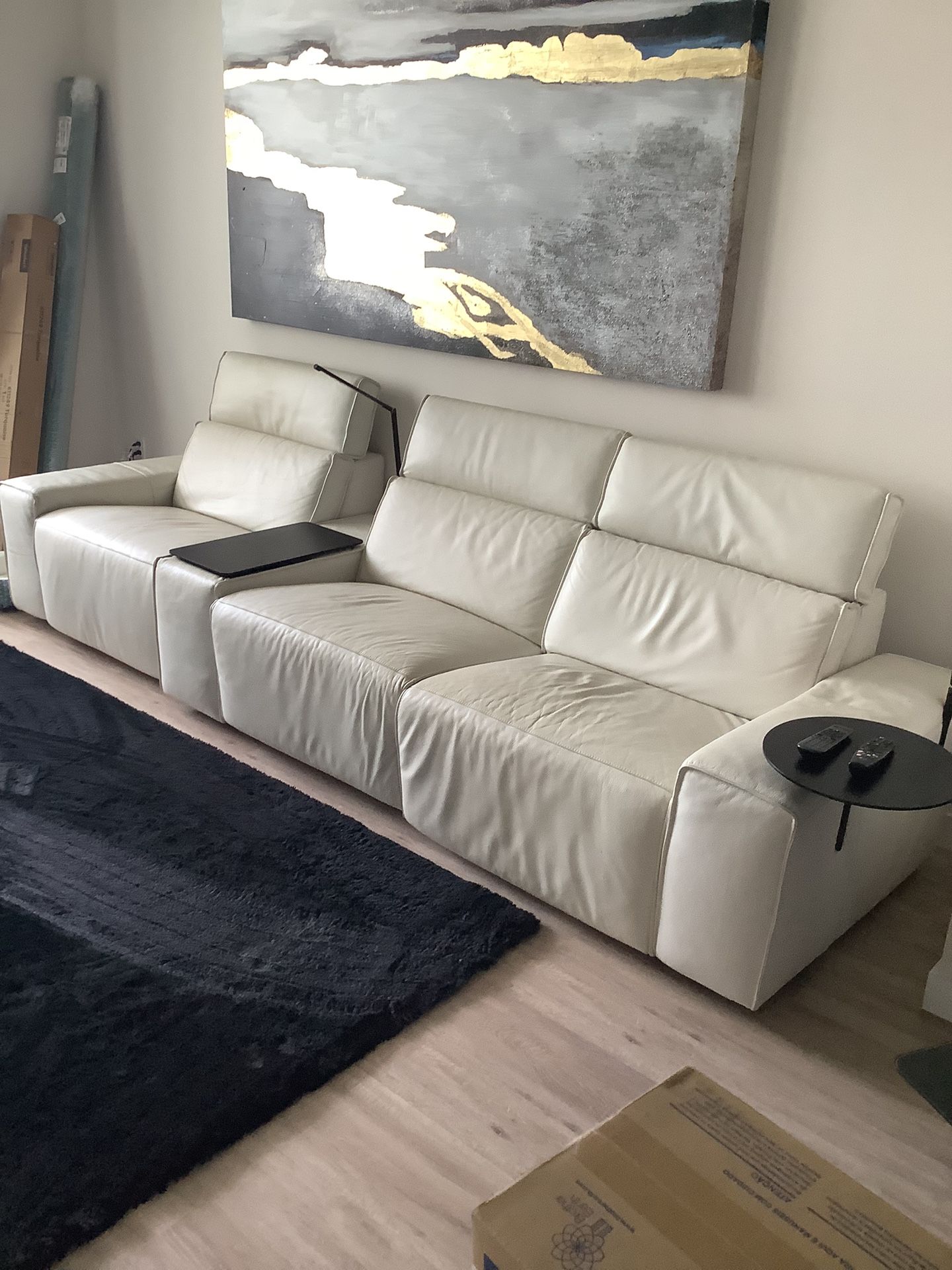 Sectional 3 Pice Sofa. Measurements 125 Length Dept 36 Height 35