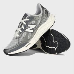 New Balance Fresh Foam Arishi V4 Grey Off White Sneakers New