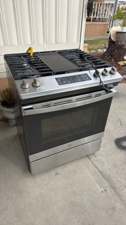 GE gas stove/oven