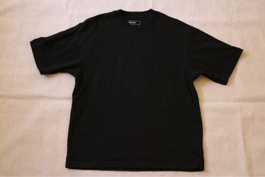 Fox Men’s Black Tee T-Shirt Medium Tonal Embroidered Logo Crew Neck 100% Cotton