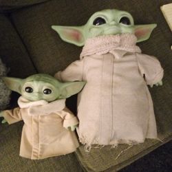 2 baby yoda dolls

ASKING 5 BUCKS FOR BOTH TOGETHER

THANKS!