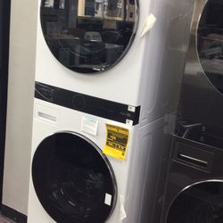 LG WashTower Smart Laundry  Center 4.5 cu. Ft Front load Washer & 7.4 cu ft Dryer Model #WKEX200HWA