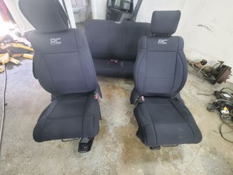 Front / rear seats