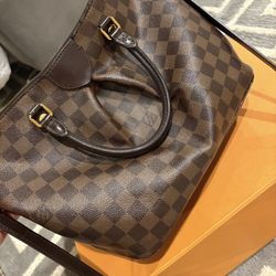 Louis Vuitton Sienna PM Authentic💯