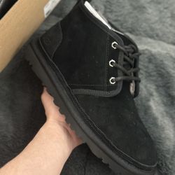 Men Uggs Black Suede Neumel 