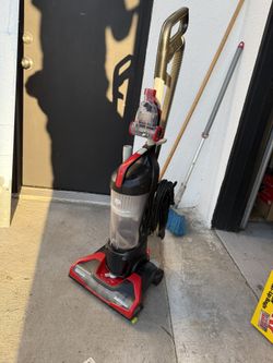 Dirt Devil Vacuum