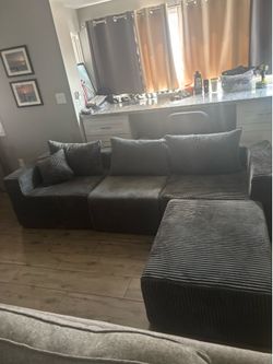 Soft sectional couch