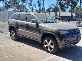 Jeep 4x4 crane Cherokee 2014