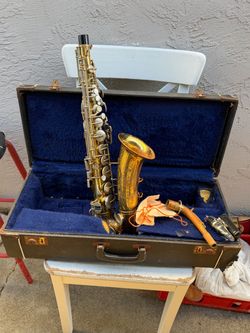 Alto Saxophone with Hard Case and vintage Mouthpiece