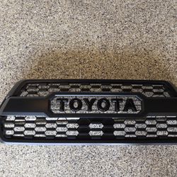 16-23 Tacoma Trd Pro Grill