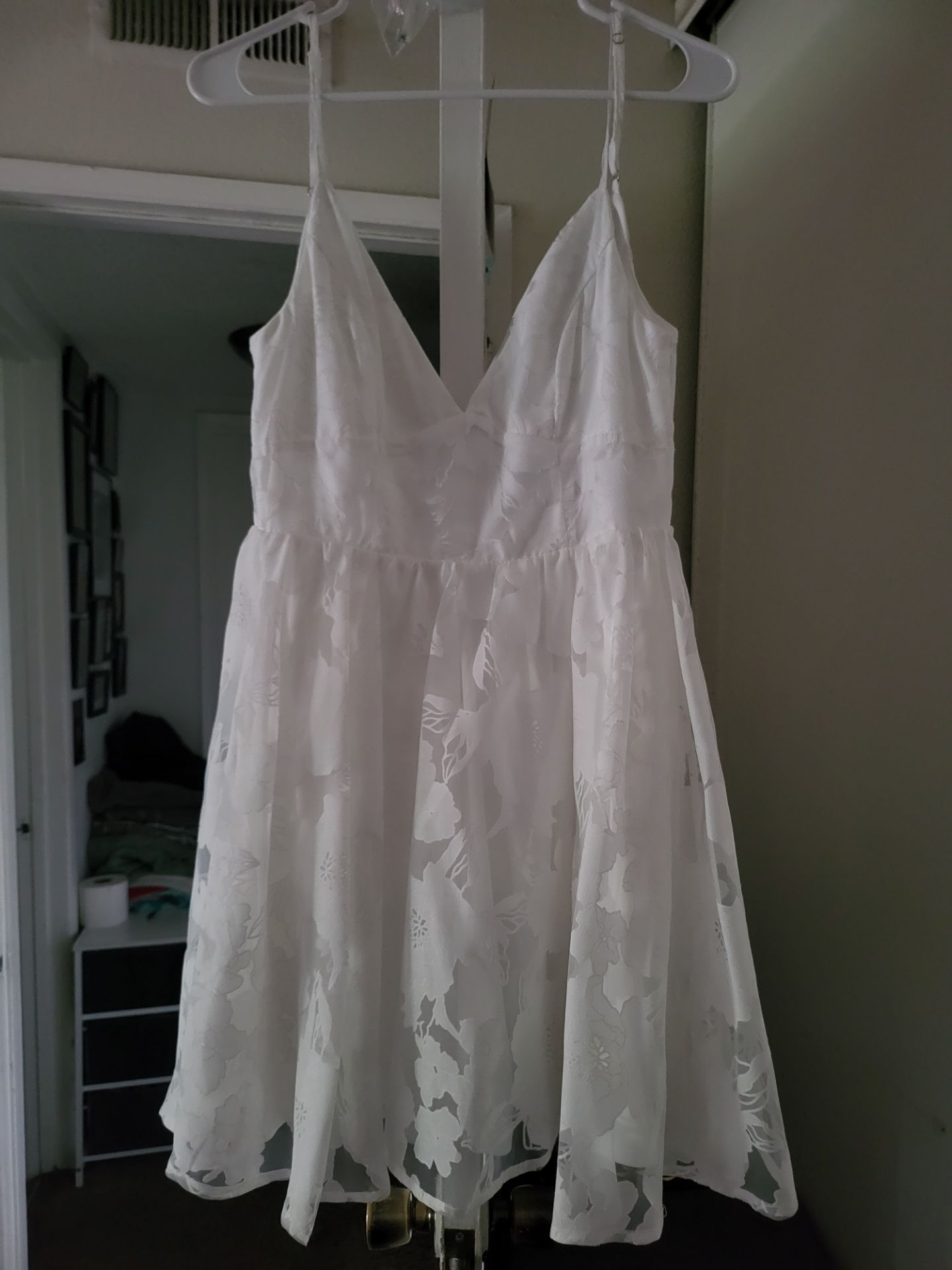 White lulus dress size small $10