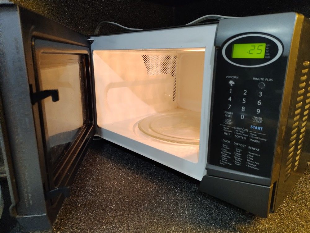 Microwave 1100 Watts 