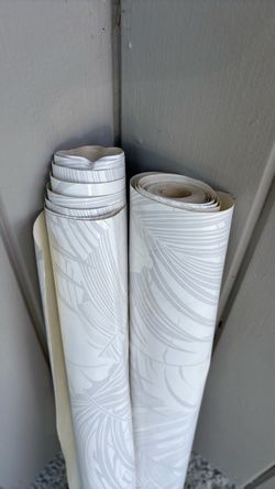 Lining Paper Rolls with Leaf Pattern