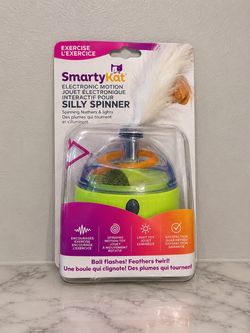 BRAND NEW SMARTYKAT SILLY SPINNER CAT TOY