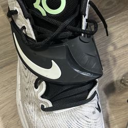 Nike KDs // Size 10