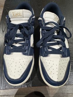 Navy blue dunks