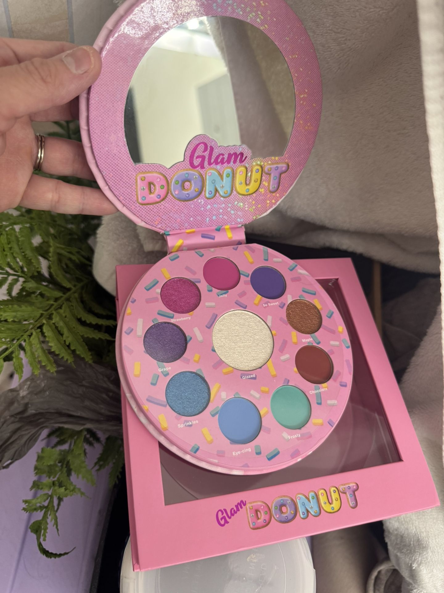 Donut Eyeshadow Palette (Limited Edition)