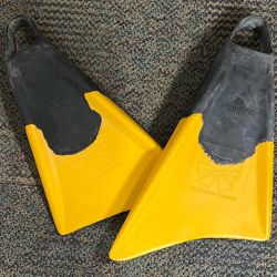 Churchill Fins