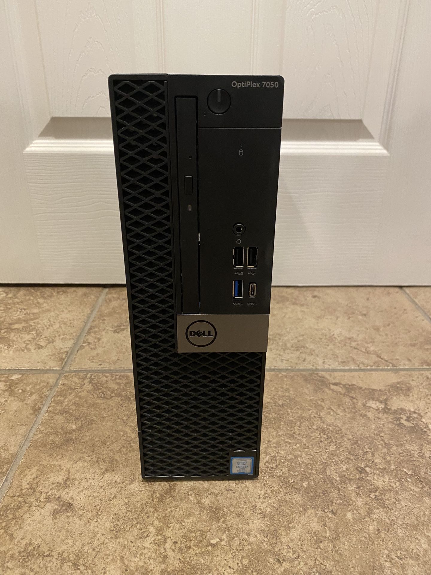 Dell Optiplex 7050 Hyperthreaded 7th Gen i7 with 1 TB NVME