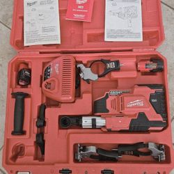 Milwaukee 2306-22 M12 HAMMERVAC Universal Dust Extractor Kit (New/Open Box)