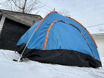 FOUR PERSON TENT FOR CAMPING