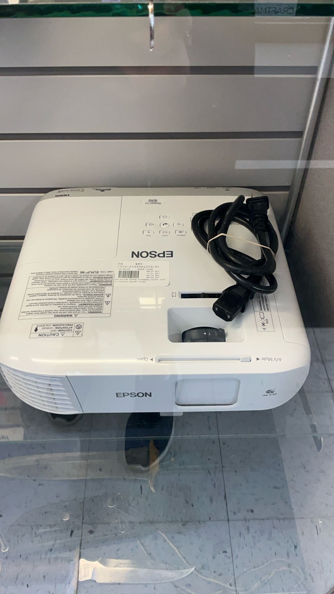 PROJECTOR