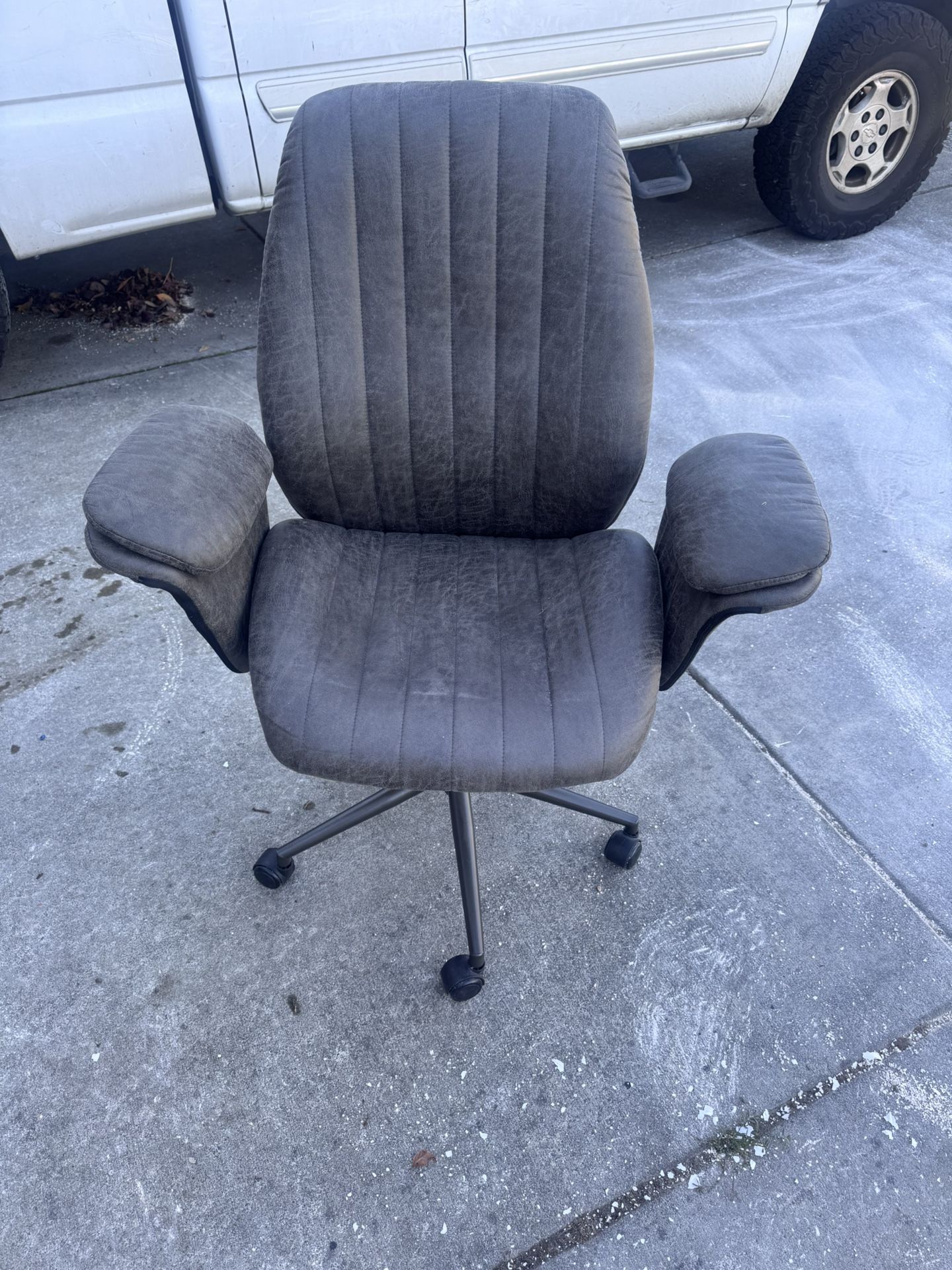 🪑 Modern Swivel Office Chair – Charcoal Gray