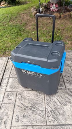 Igloo Maxcold 62-Quart Rolling Cooler