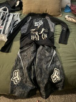 Fox Men’s Riding Jersey Pants & Gloves