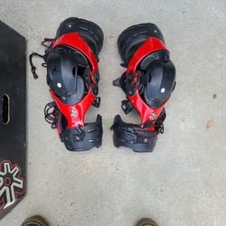 Asterisk Knee Braces