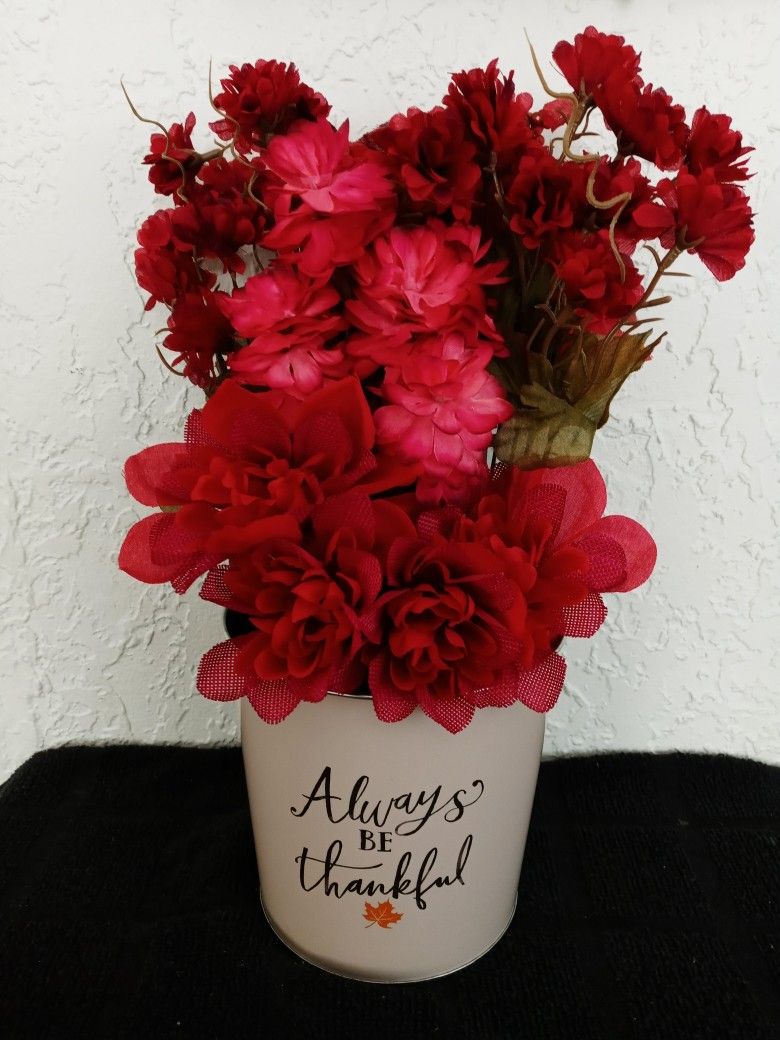 Red Articial Give Thanks Flower Pot