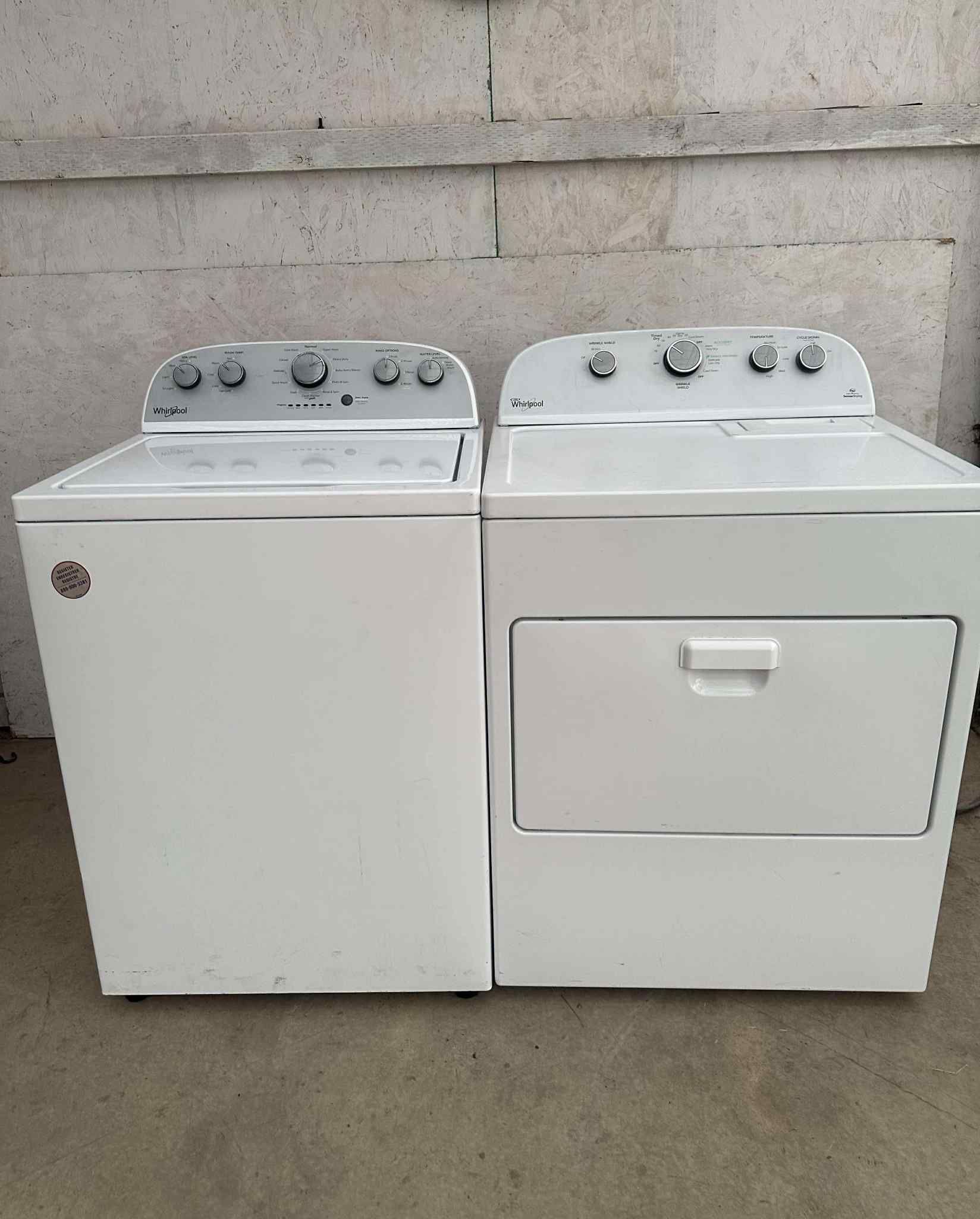 Whirlpool Washer And Gas Or Electric 220v Dryer