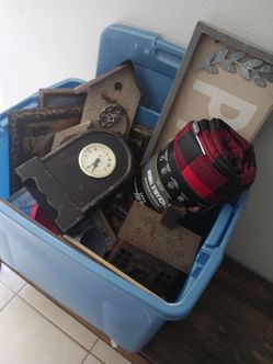 FOR SALE -ITEMS INSIDE CONTAINER PICTURE FRAMES OTHER A LOT OF STUFF