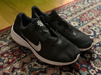 Nike Black Low-Top Running Sneakers