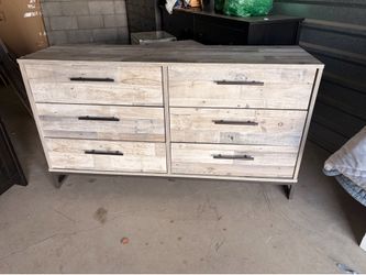 6 DRAWER DRESSER