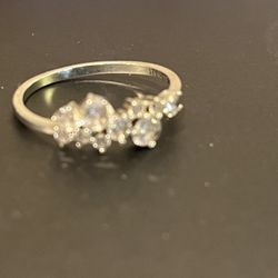 Women’s Silver Ring