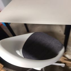 Ikea Desk And Chair 