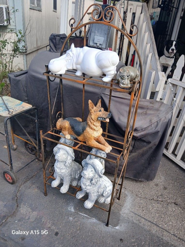 Large Yard Decorations