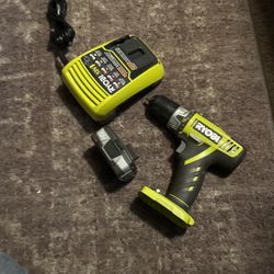 Ryobi 12 Volt Drill Kit 