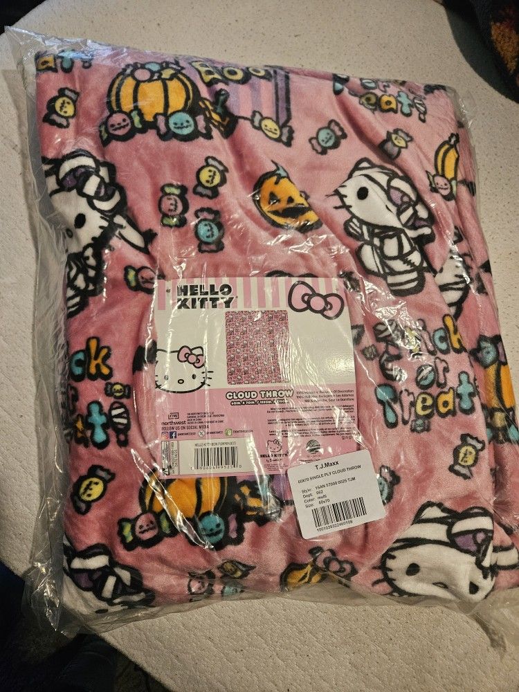 Hello Kitty Halloween Throw 