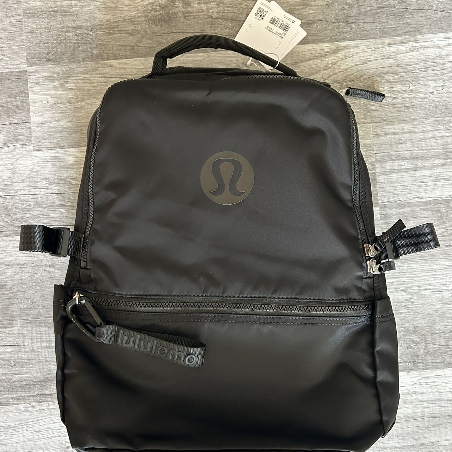 Lululemon ブラックバックパック シンプルデザイン バッグ 【ルルレモン公式｜lululemon Japan】