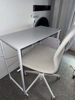 Upholstered Swivel Office Chair