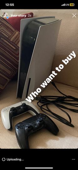 Playstation 5 with box and 2 controllers(LOOKING TO TRADE FOR PC ONLY) for  Sale in Montgomery, PA - OfferUp