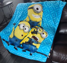 ✅️ Kids Minions Blanket 62in x 46in• Great Condition• $10firm