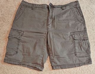 UNIONBAY Men's Cargo Shorts - Size 40